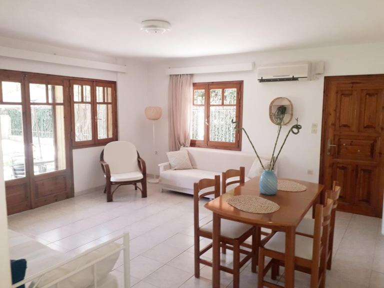 Epidaurus Small Theater Apartment מראה חיצוני תמונה